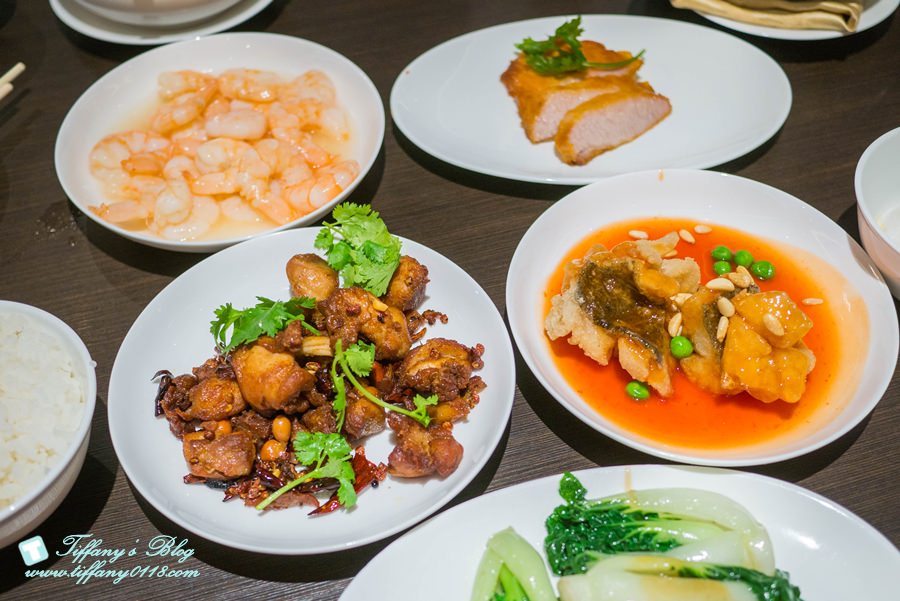 上順旅行社之星夢郵輪玩什麼?船上所有活動全紀錄/戶外泳池攀岩牆+室內VR賽車電競場/各種親子活動還有大型表演秀看不完