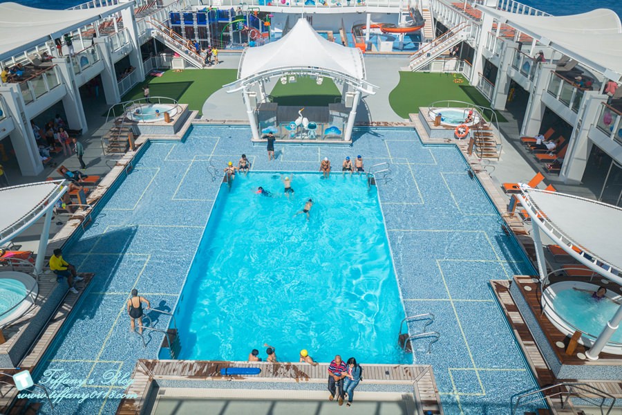 上順旅行社之星夢郵輪玩什麼?船上所有活動全紀錄/戶外泳池攀岩牆+室內VR賽車電競場/各種親子活動還有大型表演秀看不完