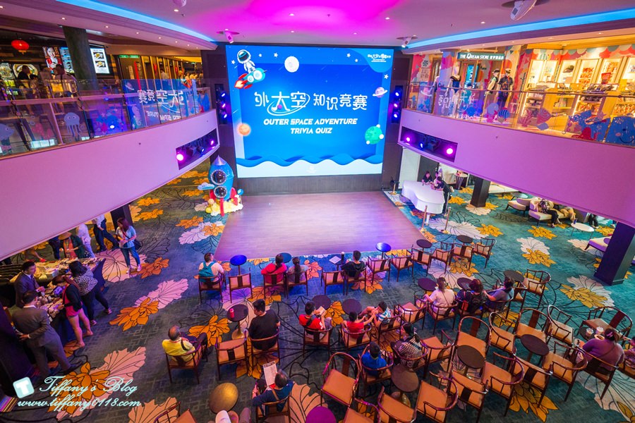 上順旅行社之星夢郵輪玩什麼?船上所有活動全紀錄/戶外泳池攀岩牆+室內VR賽車電競場/各種親子活動還有大型表演秀看不完