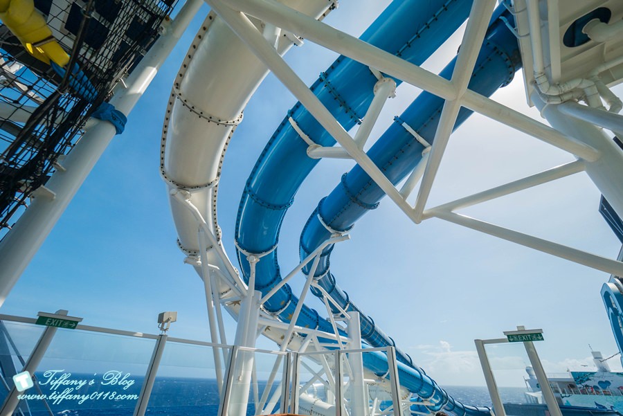 上順旅行社之星夢郵輪玩什麼?船上所有活動全紀錄/戶外泳池攀岩牆+室內VR賽車電競場/各種親子活動還有大型表演秀看不完