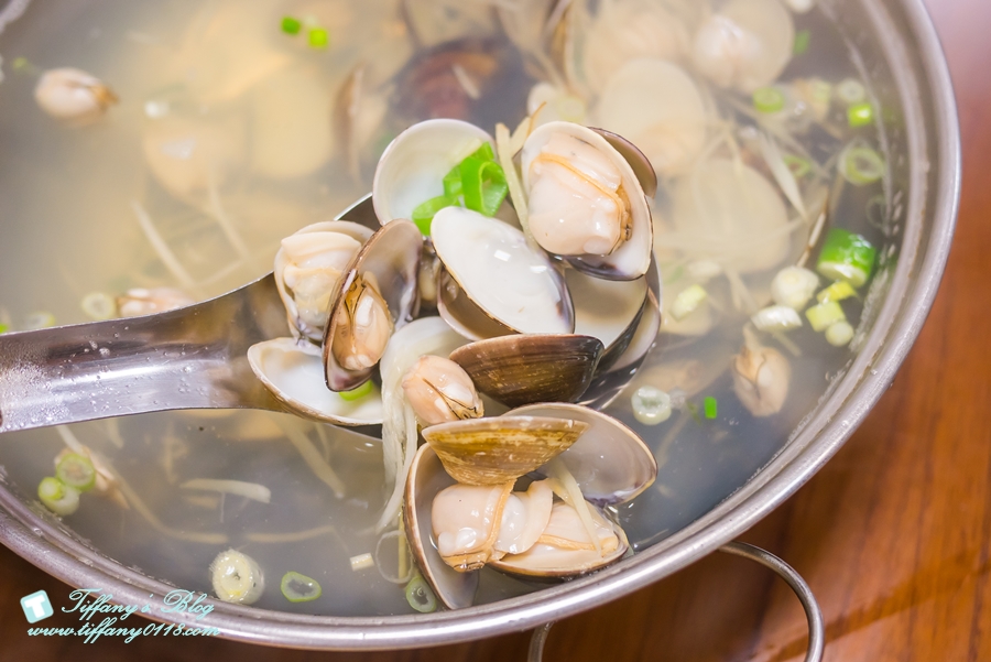 [宜蘭美食]甲富哥活海產/飯後超澎湃水果盤才是重點/好吃又便宜的宜蘭海鮮餐廳推薦