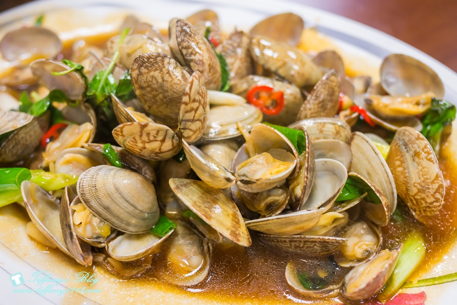 [宜蘭美食]甲富哥活海產/飯後超澎湃水果盤才是重點/好吃又便宜的宜蘭海鮮餐廳推薦