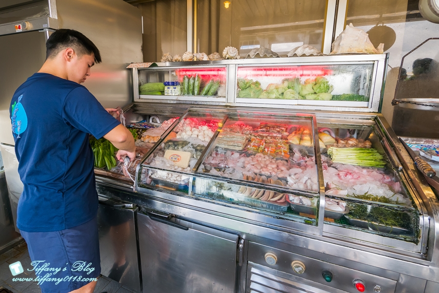 [宜蘭美食]甲富哥活海產/飯後超澎湃水果盤才是重點/好吃又便宜的宜蘭海鮮餐廳推薦
