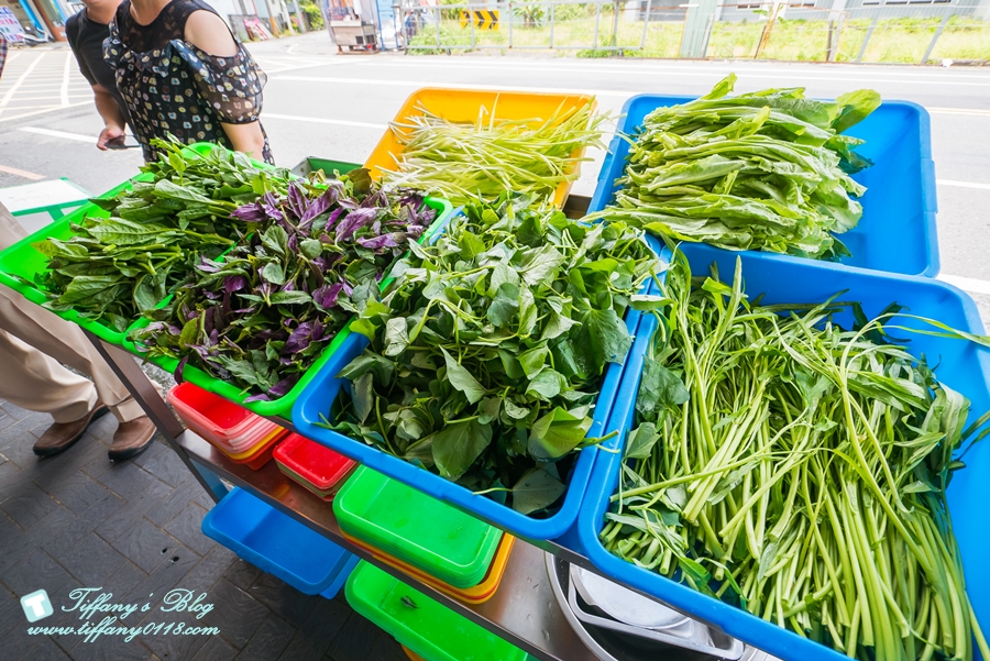 [宜蘭美食]甲富哥活海產/飯後超澎湃水果盤才是重點/好吃又便宜的宜蘭海鮮餐廳推薦