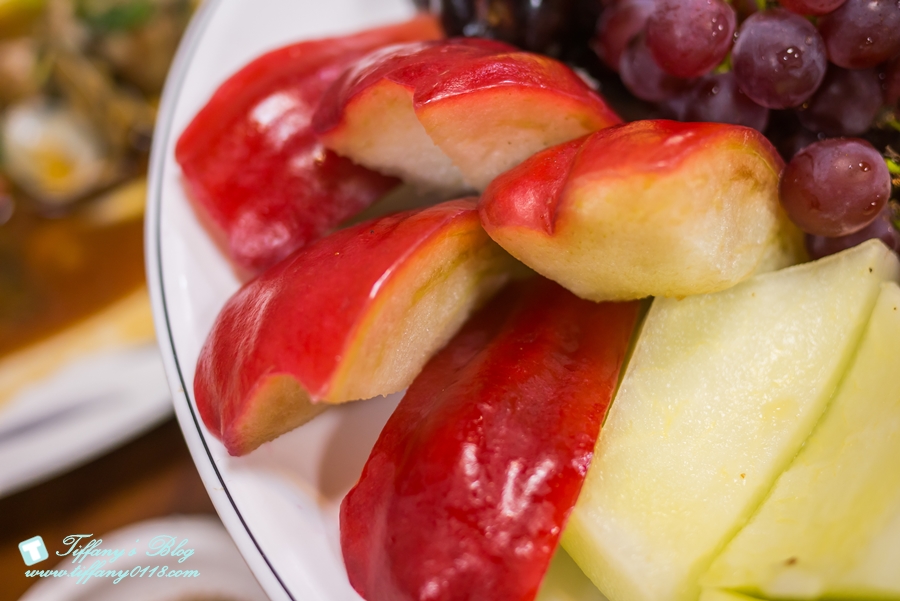 [宜蘭美食]甲富哥活海產/飯後超澎湃水果盤才是重點/好吃又便宜的宜蘭海鮮餐廳推薦