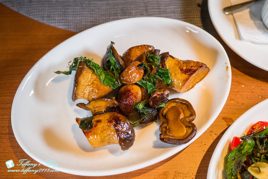 [台北美食]綻1852 牛排館/結合台菜創意的料理/台北最好吃的牛排龍蝦在這裡(附菜單)