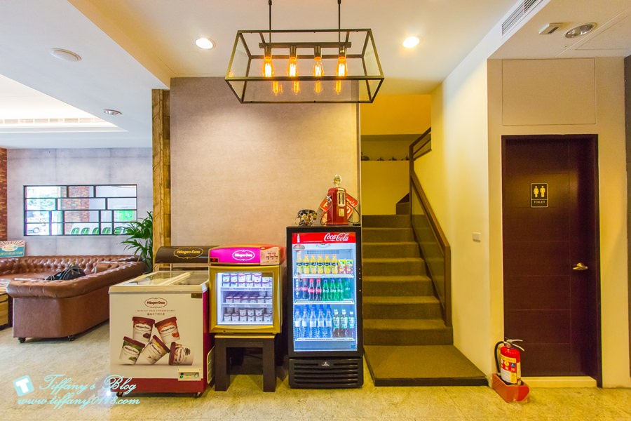 [台中住宿]歐非行旅/平價台中住宿推薦 /平日雙人房+gogoro任妳騎9hr不到2000元超划算/近審計新村及勤美綠園道的台中旅店