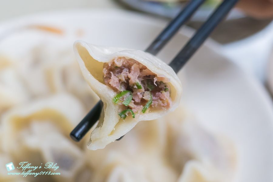 [台中美食]清真恩德元餃子館/台中必吃牛肉火鍋(附菜單)/沒預約吃不到的牛肉丸火鍋