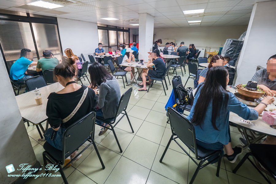 [台中美食]清真恩德元餃子館/台中必吃牛肉火鍋(附菜單)/沒預約吃不到的牛肉丸火鍋