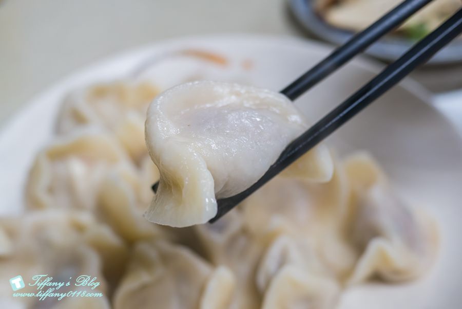 [台中美食]清真恩德元餃子館/台中必吃牛肉火鍋(附菜單)/沒預約吃不到的牛肉丸火鍋