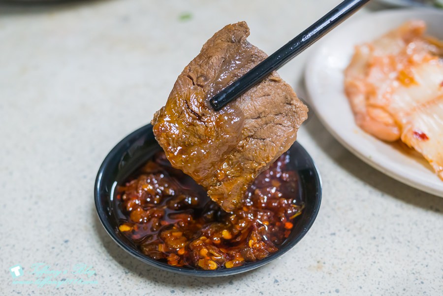 [台中美食]清真恩德元餃子館/台中必吃牛肉火鍋(附菜單)/沒預約吃不到的牛肉丸火鍋
