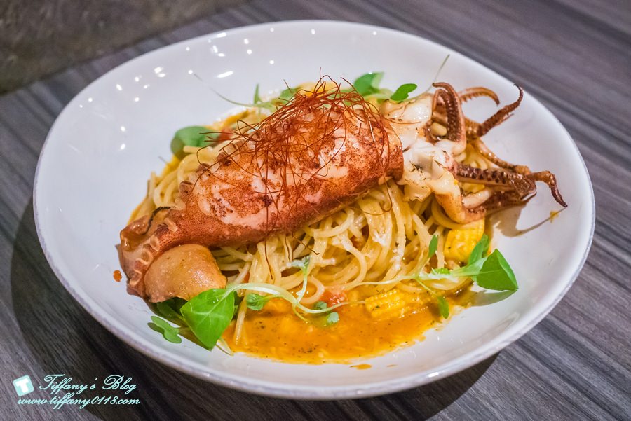 [台中住宿]歐非行旅/平價台中住宿推薦 /平日雙人房+gogoro任妳騎9hr不到2000元超划算/近審計新村及勤美綠園道的台中旅店