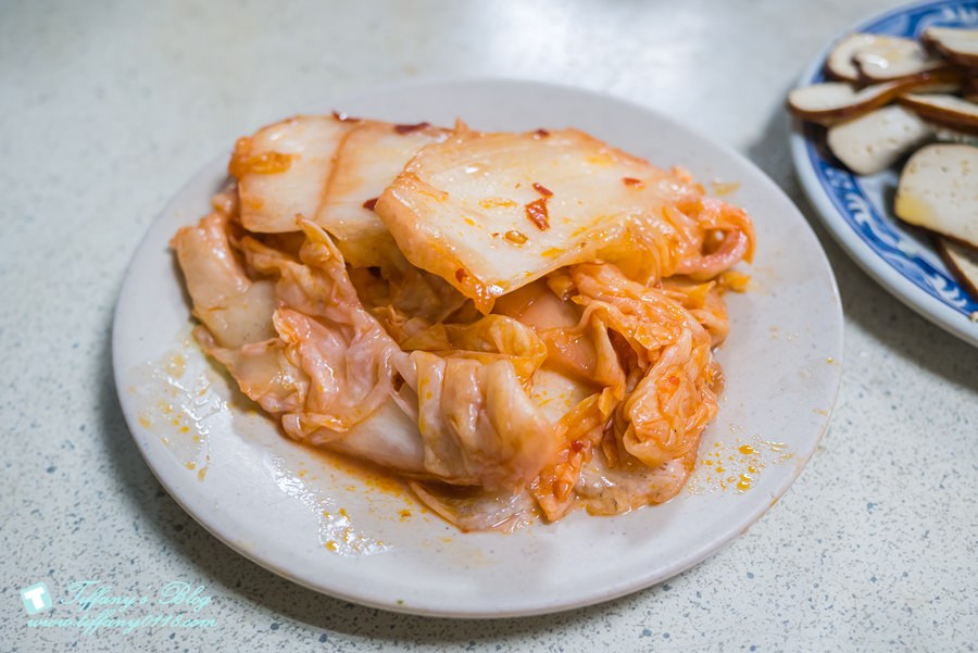 [台中美食]清真恩德元餃子館/台中必吃牛肉火鍋(附菜單)/沒預約吃不到的牛肉丸火鍋