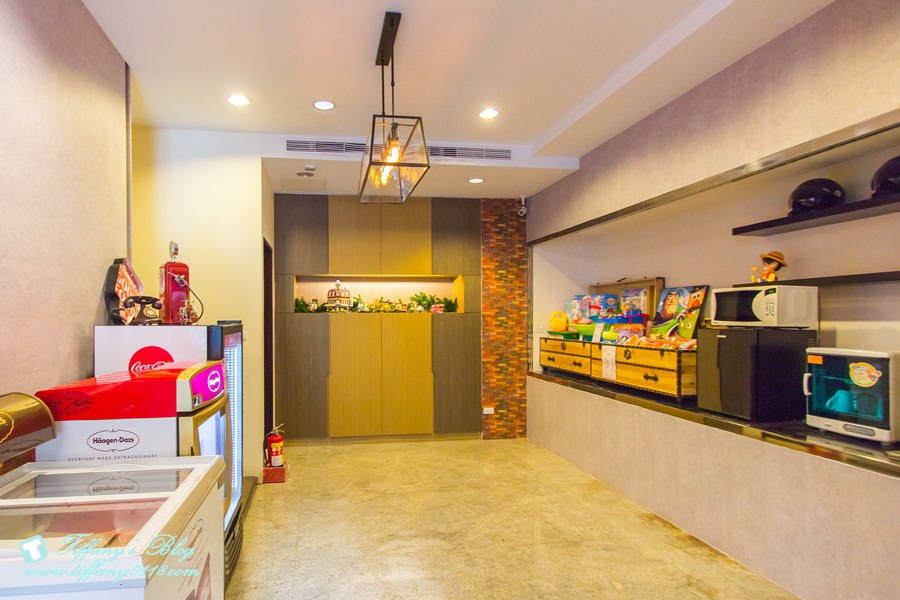 [台中住宿]歐非行旅/平價台中住宿推薦 /平日雙人房+gogoro任妳騎9hr不到2000元超划算/近審計新村及勤美綠園道的台中旅店