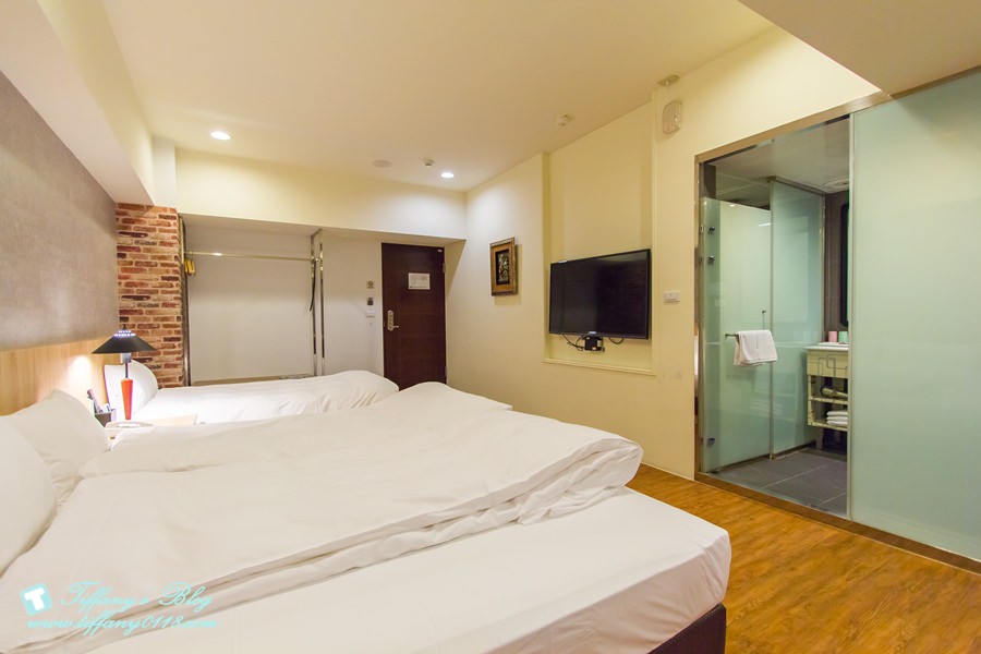 [台中住宿]歐非行旅/平價台中住宿推薦 /平日雙人房+gogoro任妳騎9hr不到2000元超划算/近審計新村及勤美綠園道的台中旅店