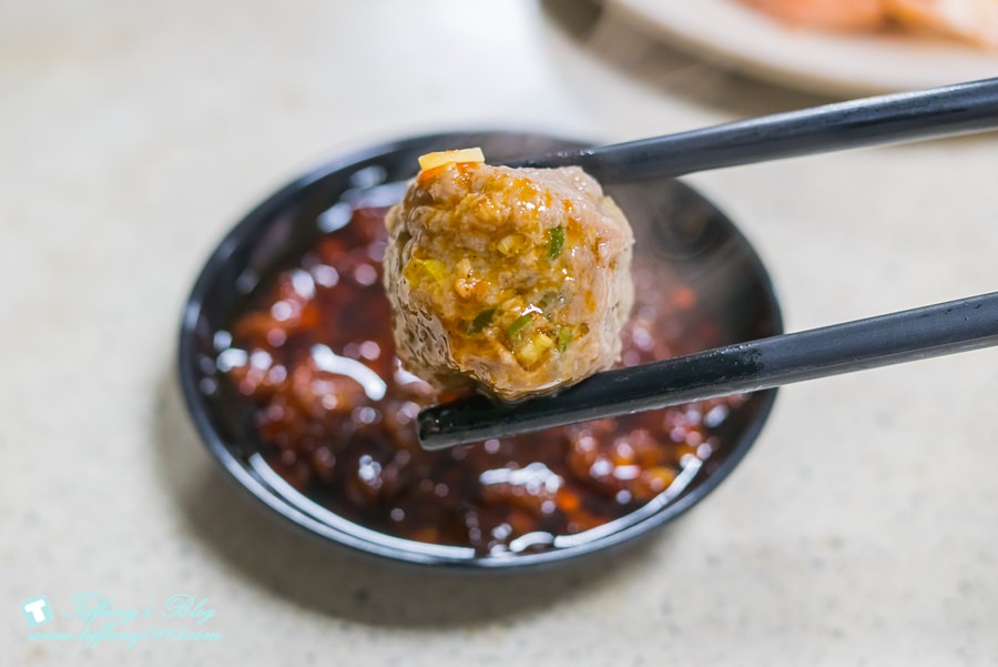 [台中美食]清真恩德元餃子館/台中必吃牛肉火鍋(附菜單)/沒預約吃不到的牛肉丸火鍋