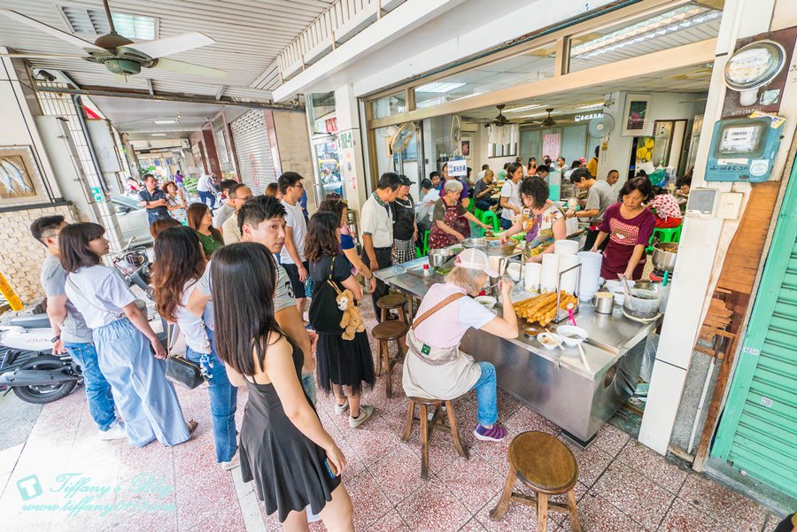 [台南美食]永記虱目魚丸/台南在地人推薦早午餐選擇/虱目魚丸湯和肉燥飯必點