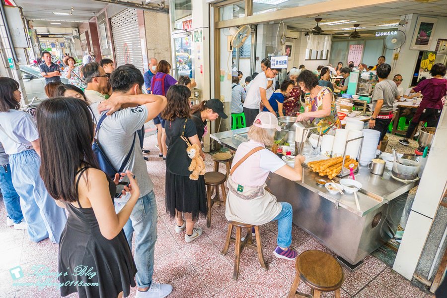 [台南美食]永記虱目魚丸/台南在地人推薦早午餐選擇/虱目魚丸湯和肉燥飯必點