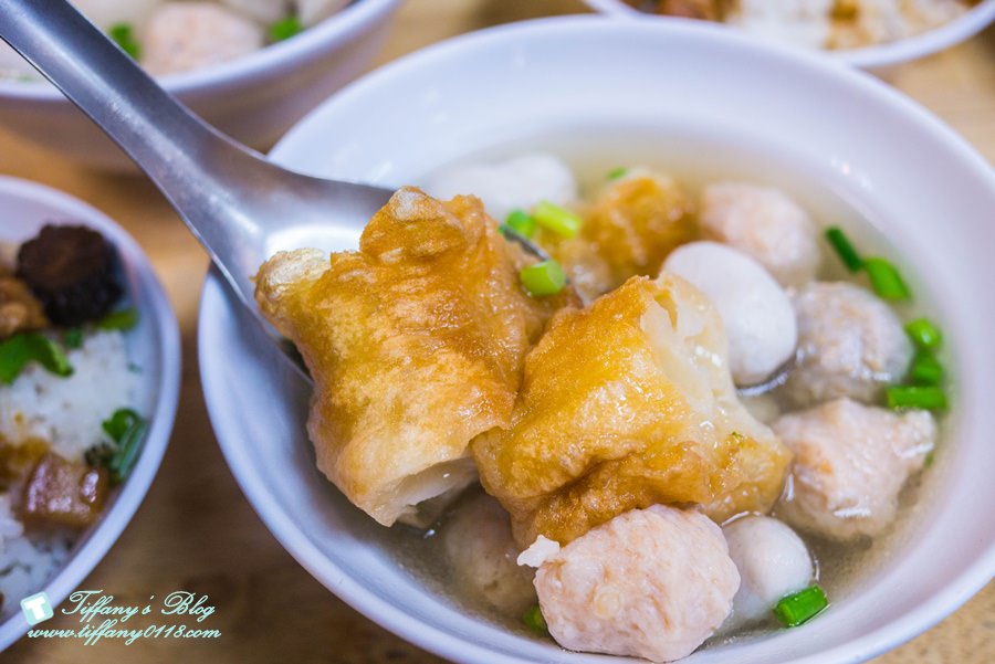 [台南美食]永記虱目魚丸/台南在地人推薦早午餐選擇/虱目魚丸湯和肉燥飯必點
