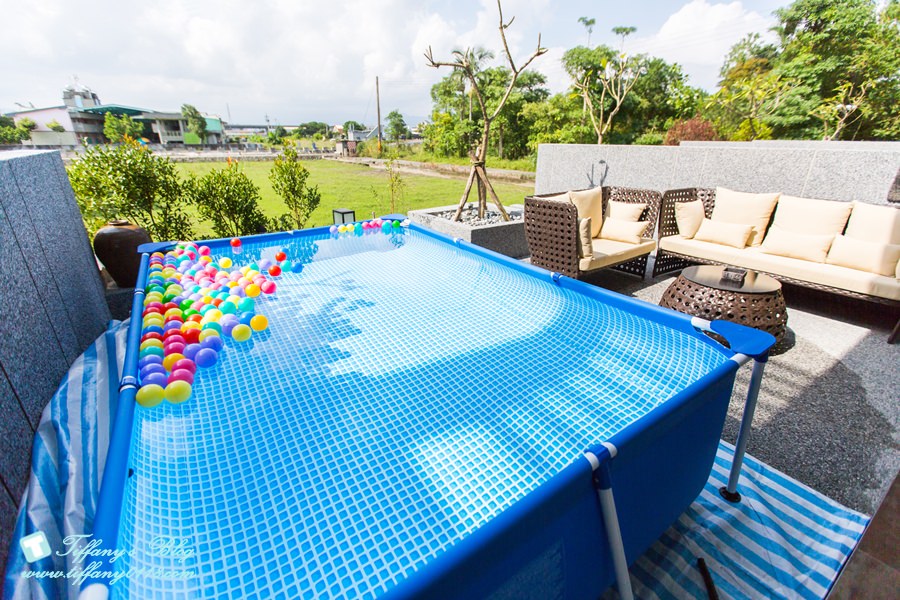 [宜蘭民宿推薦‧五結]米可親子民宿/主題式溜滑梯親子房型/戶外休憩空間+超大戲水池