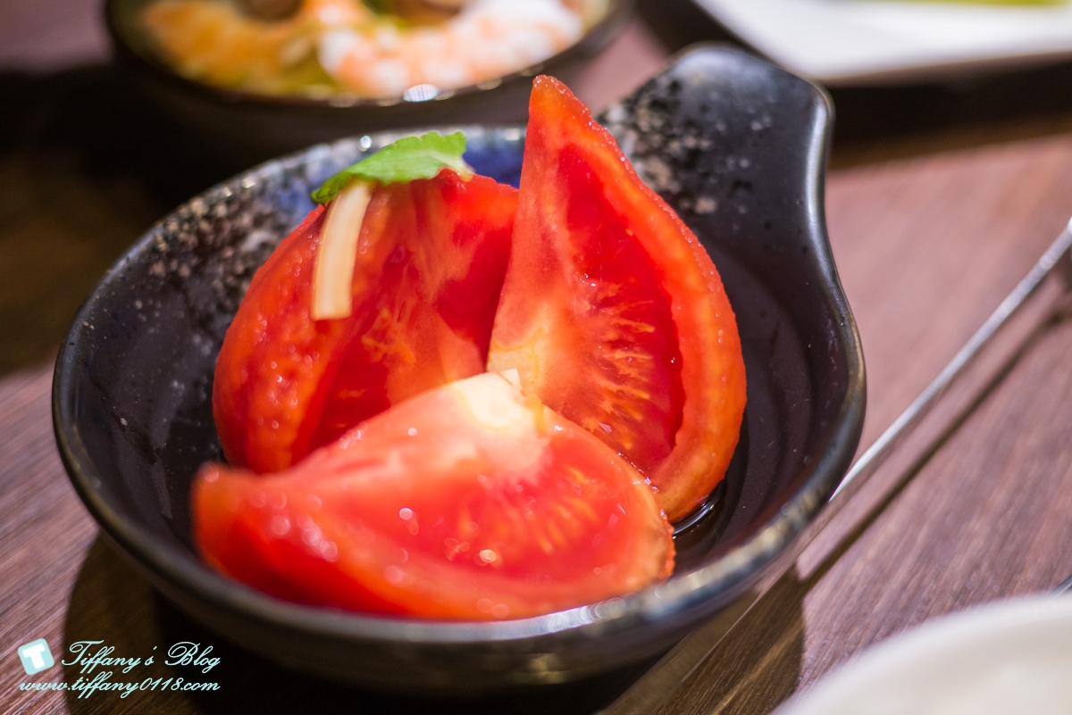 [蘆洲火鍋推薦]銅花精緻涮涮鍋/活龍蝦買一送一超划算/高檔食材+桌邊服務讓妳視覺味覺雙享受