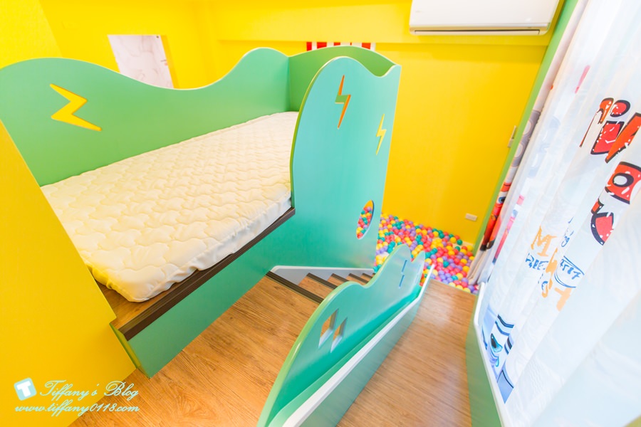 [宜蘭民宿推薦‧五結]米可親子民宿/主題式溜滑梯親子房型/戶外休憩空間+超大戲水池