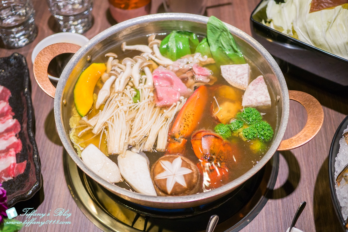 [蘆洲火鍋推薦]銅花精緻涮涮鍋/活龍蝦買一送一超划算/高檔食材+桌邊服務讓妳視覺味覺雙享受