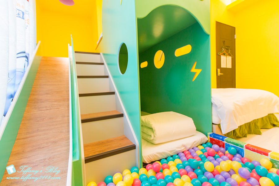 [宜蘭民宿推薦‧五結]米可親子民宿/主題式溜滑梯親子房型/戶外休憩空間+超大戲水池