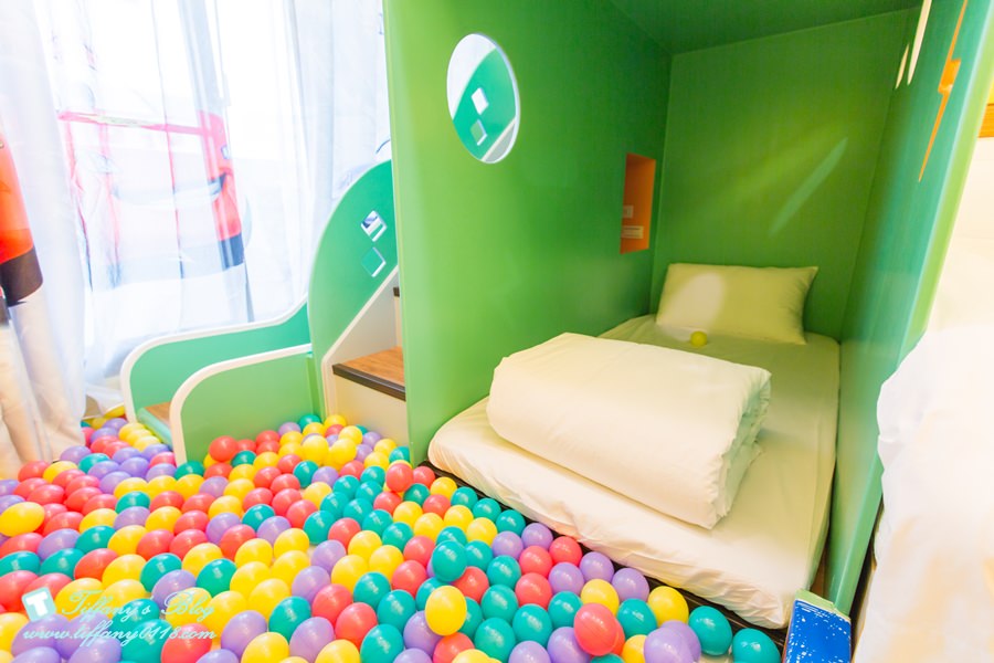 [宜蘭民宿推薦‧五結]米可親子民宿/主題式溜滑梯親子房型/戶外休憩空間+超大戲水池