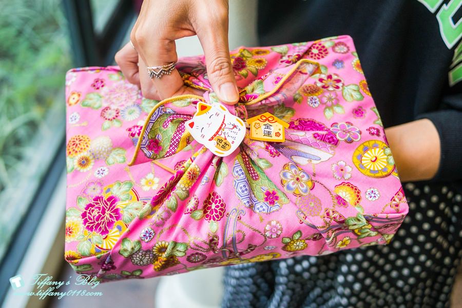 [台北伴手禮]有幸福Cafe伴手禮盒推薦/包裝美又好吃/送禮大方又有質感