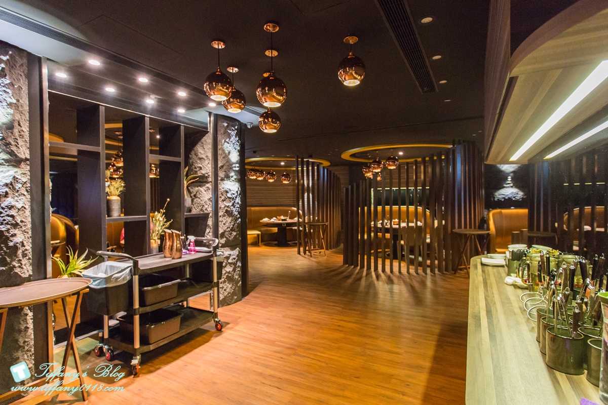 [蘆洲火鍋推薦]銅花精緻涮涮鍋/活龍蝦買一送一超划算/高檔食材+桌邊服務讓妳視覺味覺雙享受