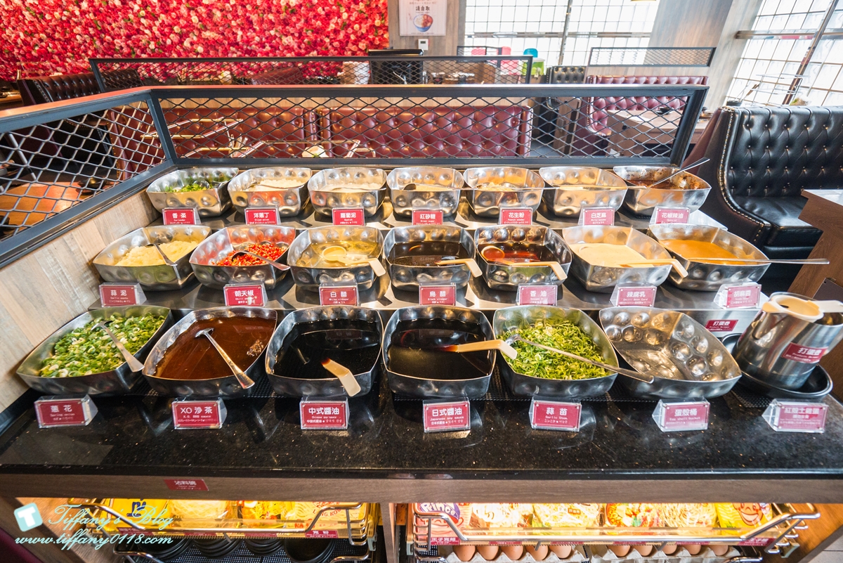 [西門町美食]新馬辣經典麻辣鍋漢中店(附菜單)/黑毛和牛+天使紅蝦+無骨牛小排+高檔海鮮吃到飽/食材新鮮超划算