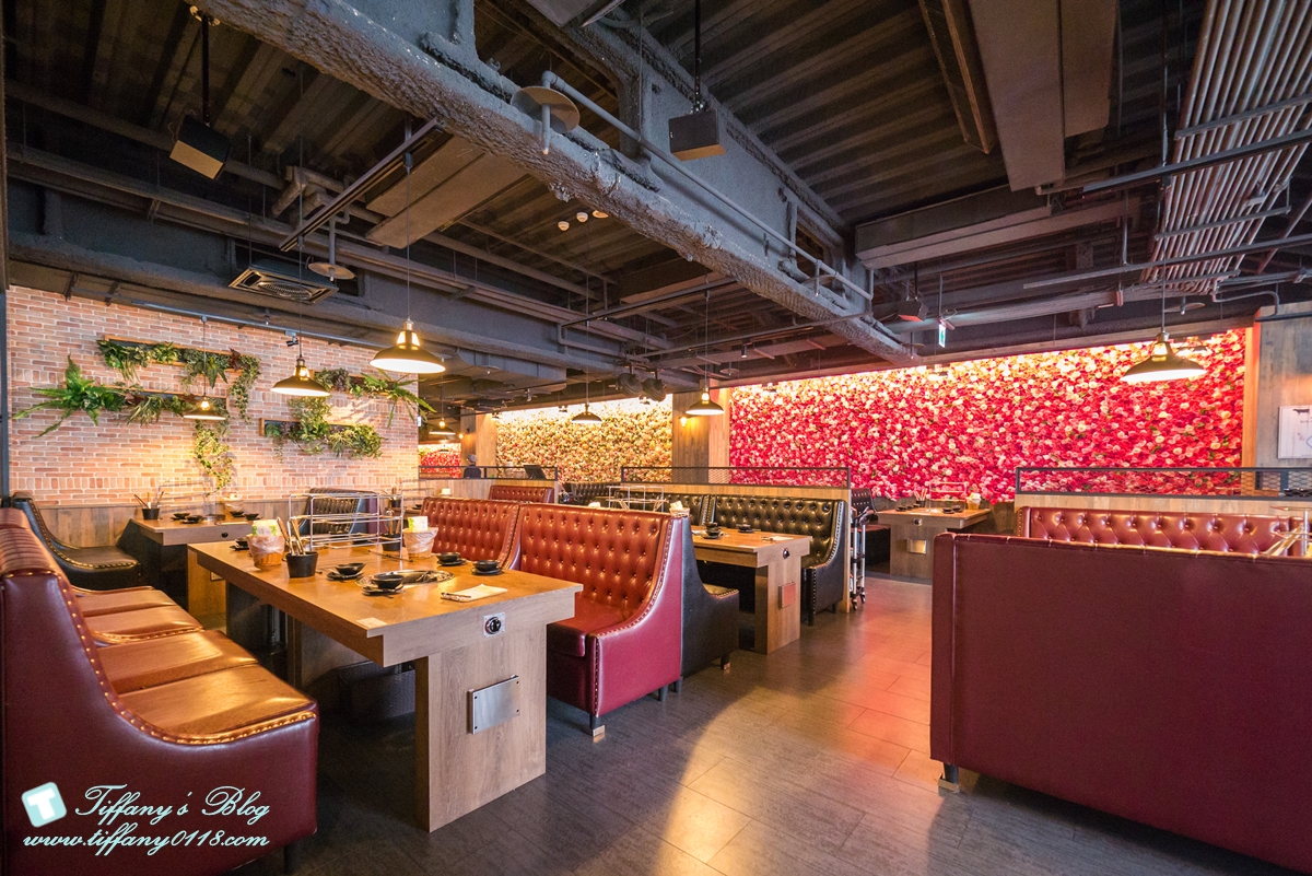 [西門町美食]新馬辣經典麻辣鍋漢中店(附菜單)/黑毛和牛+天使紅蝦+無骨牛小排+高檔海鮮吃到飽/食材新鮮超划算