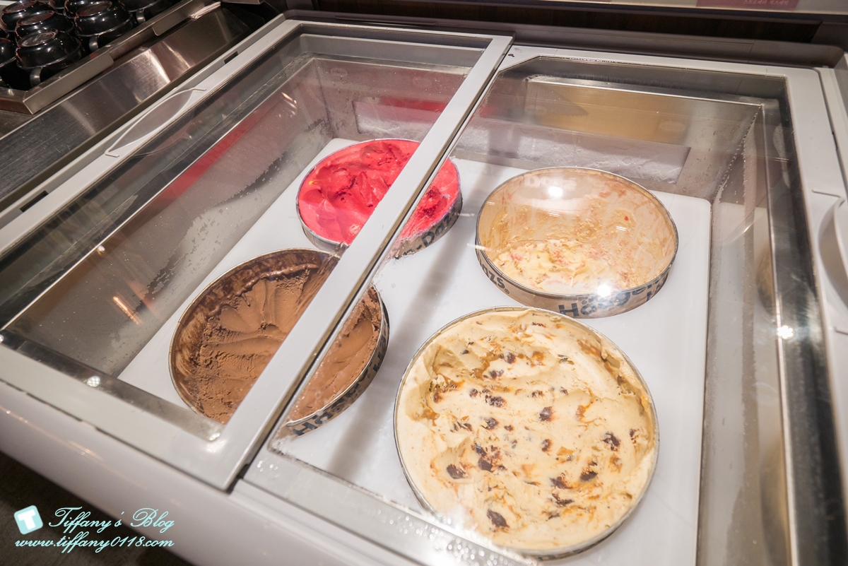 [西門町美食]新馬辣經典麻辣鍋漢中店(附菜單)/黑毛和牛+天使紅蝦+無骨牛小排+高檔海鮮吃到飽/食材新鮮超划算