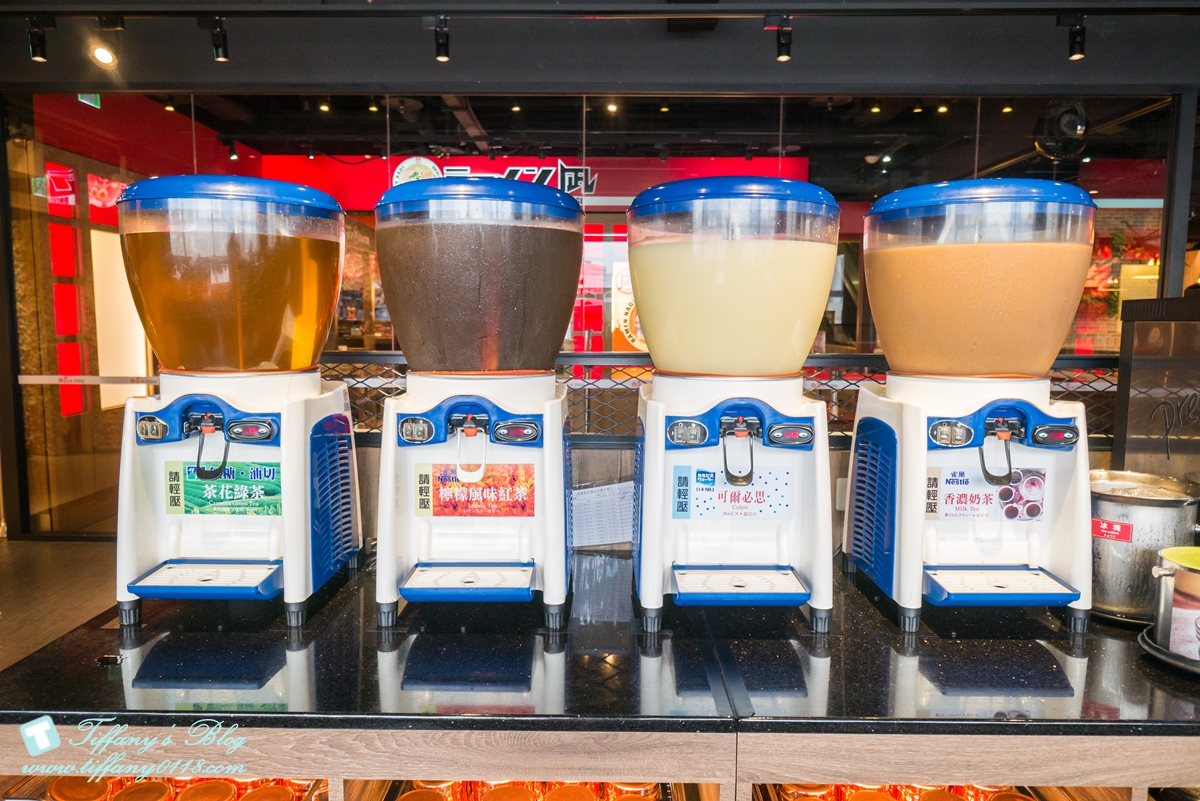 [西門町美食]新馬辣經典麻辣鍋漢中店(附菜單)/黑毛和牛+天使紅蝦+無骨牛小排+高檔海鮮吃到飽/食材新鮮超划算