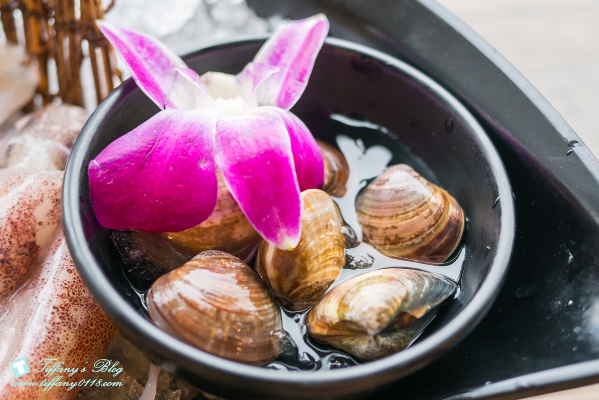 [西門町美食]新馬辣經典麻辣鍋漢中店(附菜單)/黑毛和牛+天使紅蝦+無骨牛小排+高檔海鮮吃到飽/食材新鮮超划算