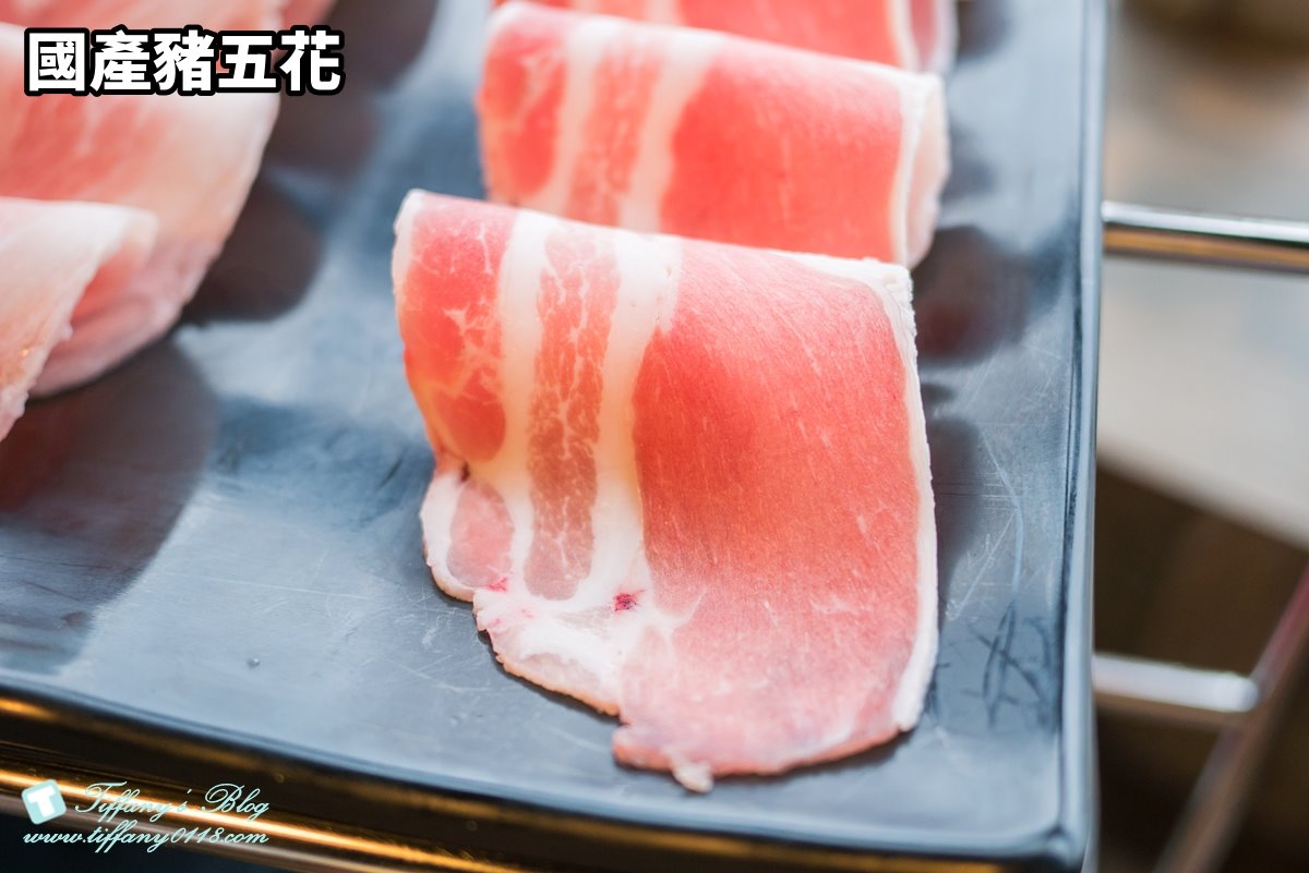 [西門町美食]新馬辣經典麻辣鍋漢中店(附菜單)/黑毛和牛+天使紅蝦+無骨牛小排+高檔海鮮吃到飽/食材新鮮超划算