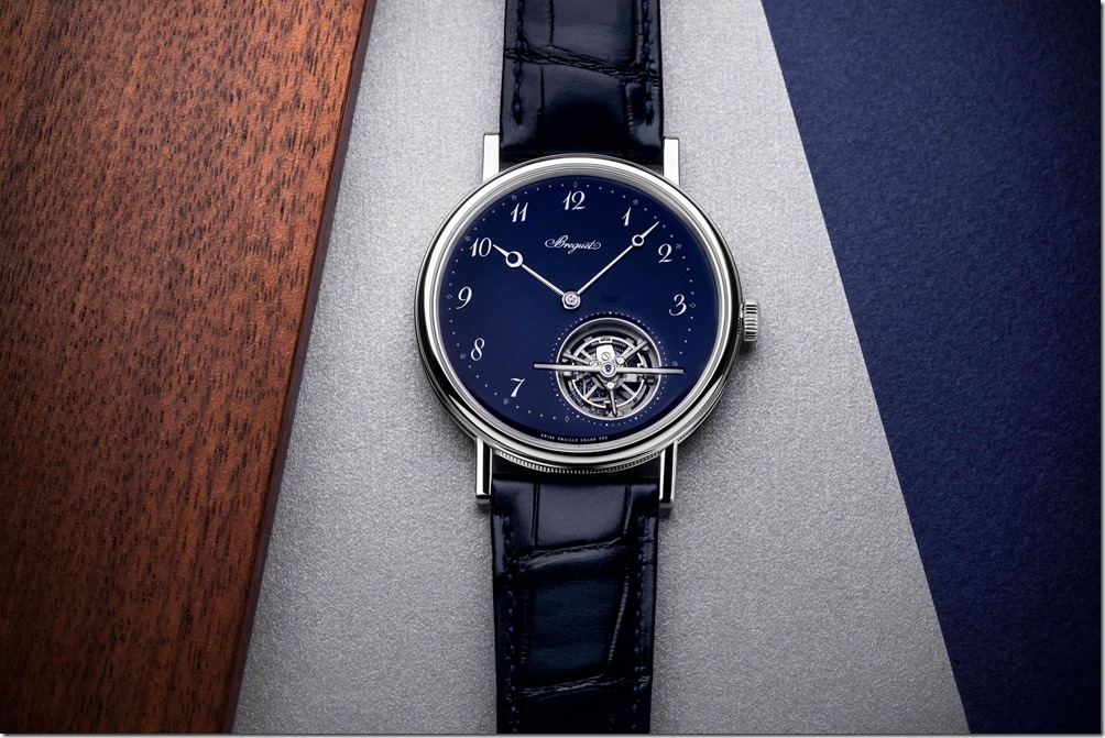 寶璣Classique經典系列Tourbillon Extra-Plat Automatique 5367大明火琺瑯陀飛輪腕錶_情境圖02