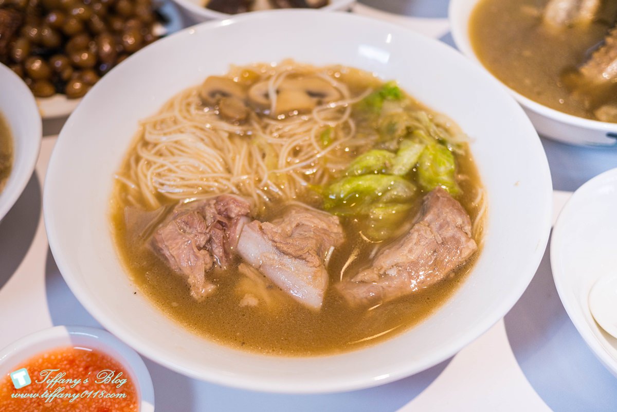 新加坡黃亞細肉骨茶/內用肉骨茶湯免費喝到飽/不用飛出國就能喝到正宗新加坡肉骨茶/新加坡超人氣美食