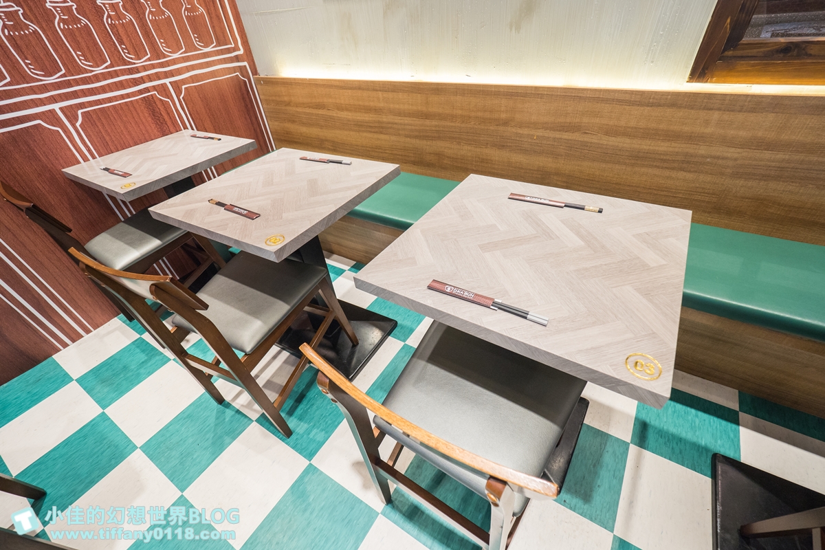 [信義區美食]思鄉病解憂牛肉麵/在藥局裡吃牛肉麵/連2屆台北國際牛肉麵節大賽冠軍/遠百信義A13美食