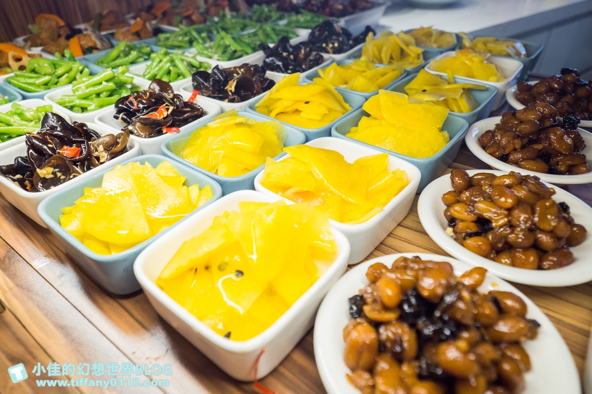 [信義區美食]思鄉病解憂牛肉麵/在藥局裡吃牛肉麵/連2屆台北國際牛肉麵節大賽冠軍/遠百信義A13美食