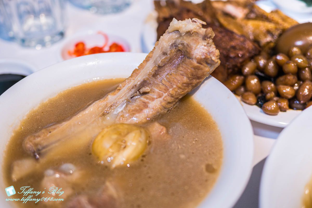 新加坡黃亞細肉骨茶/內用肉骨茶湯免費喝到飽/不用飛出國就能喝到正宗新加坡肉骨茶/新加坡超人氣美食