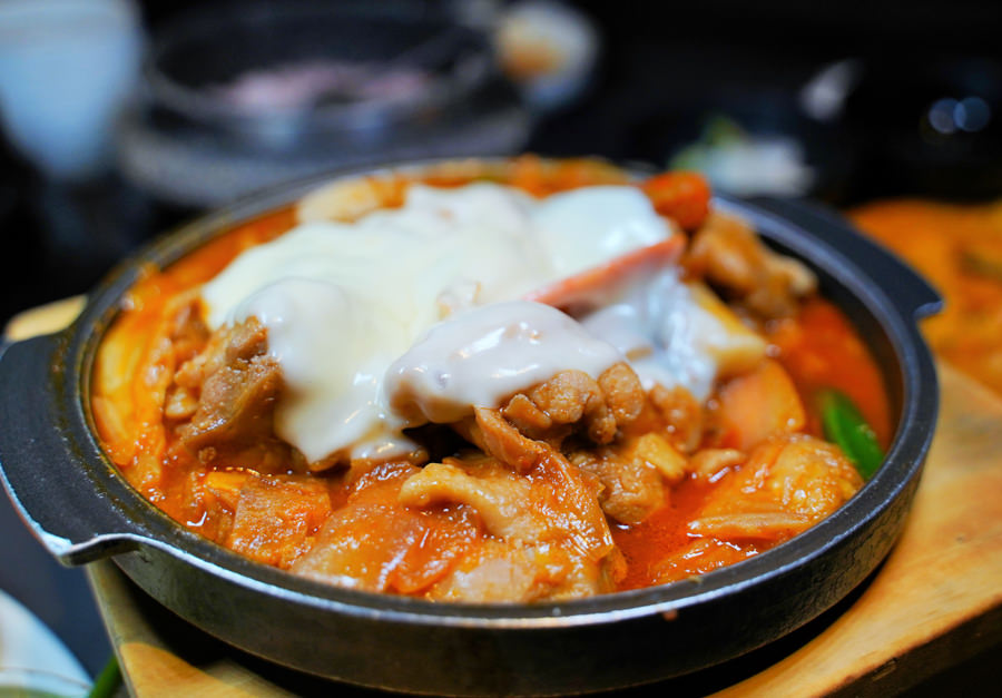 韓式料理 豆腐煲 聚餐 親子 夠味 小菜免費 韓國料理 家樂福