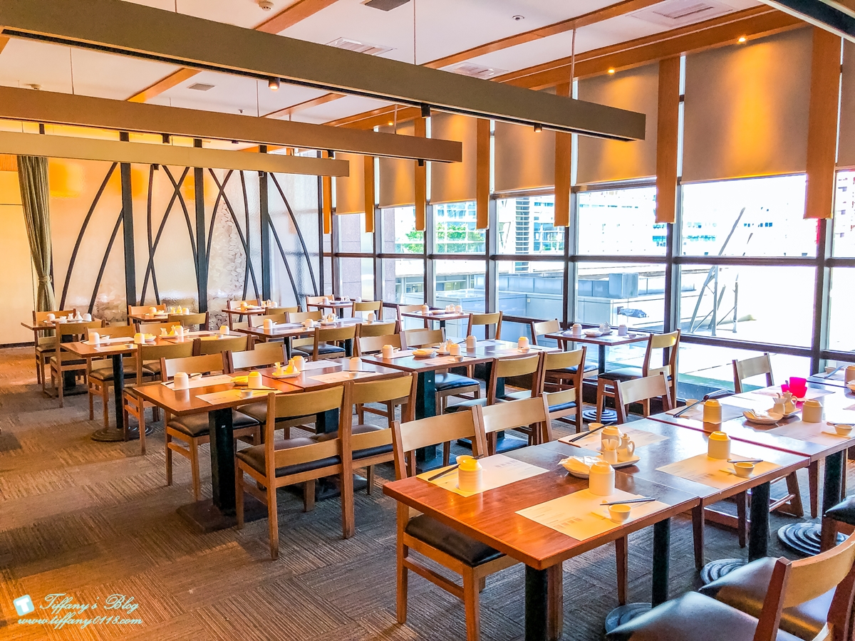 [台北美食]欣葉日本料理吃到飽(信義店)/台北吃到飽餐廳推薦/當月壽星免費扭蛋一次/認識欣葉員工享4人同行1人免費