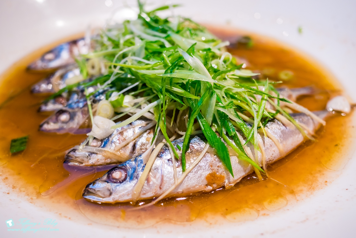 [台北美食]欣葉日本料理吃到飽(信義店)/台北吃到飽餐廳推薦/當月壽星免費扭蛋一次/認識欣葉員工享4人同行1人免費