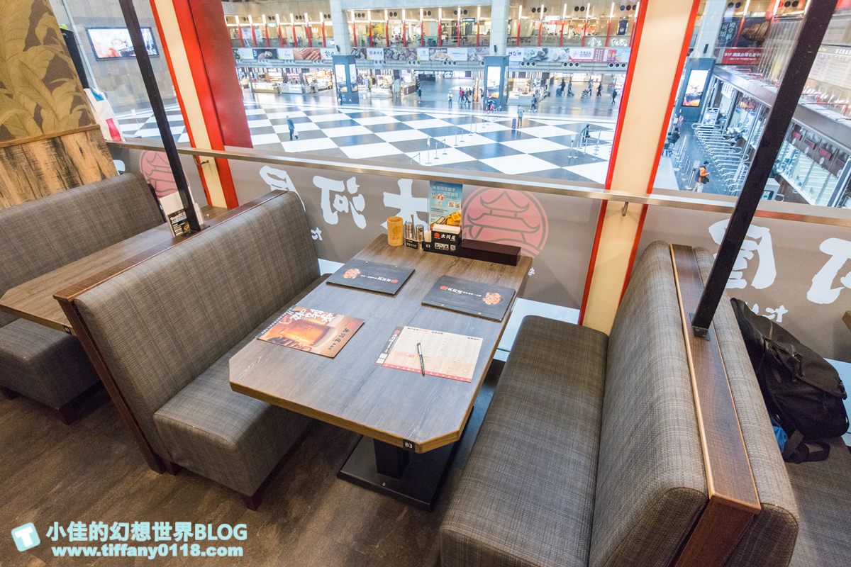 [微風台北車站美食]大河屋燒肉丼串燒(附菜單)/味噌湯飲料喝到飽/丼飯跟串燒都好吃