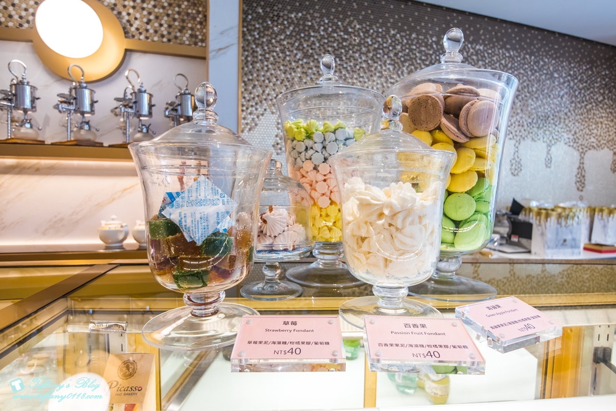 [高雄甜點]Picasso H2O Bakery畢卡索烘焙坊/甜點好吃環境優雅的高雄甜點推薦(附菜單)