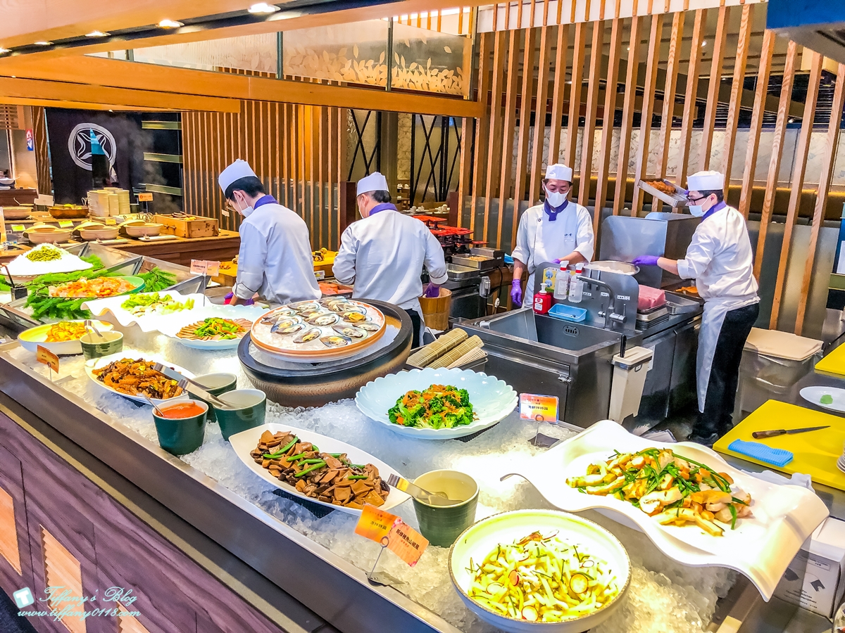 [台北美食]欣葉日本料理吃到飽(信義店)/台北吃到飽餐廳推薦/當月壽星免費扭蛋一次/認識欣葉員工享4人同行1人免費