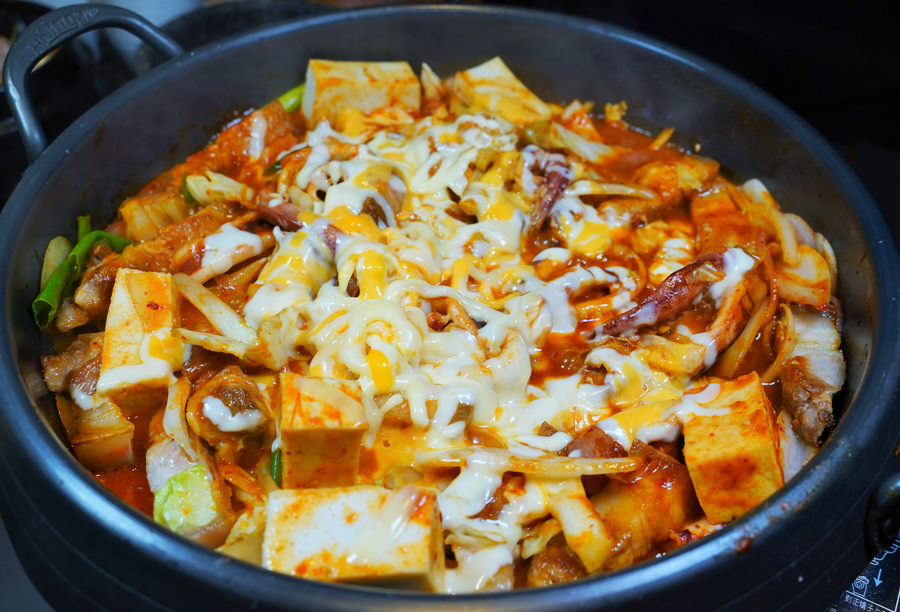 韓式料理 豆腐煲 聚餐 親子 夠味 小菜免費 韓國料理 家樂福