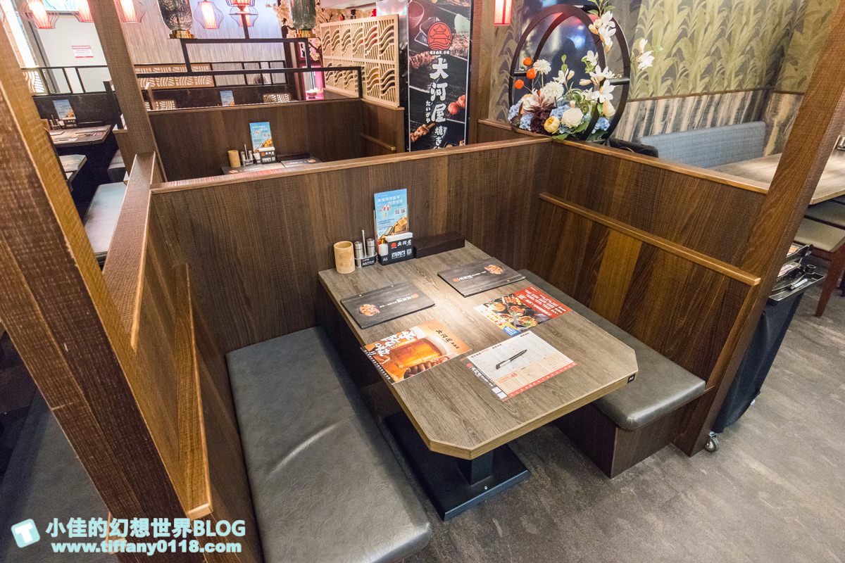 [微風台北車站美食]大河屋燒肉丼串燒(附菜單)/味噌湯飲料喝到飽/丼飯跟串燒都好吃